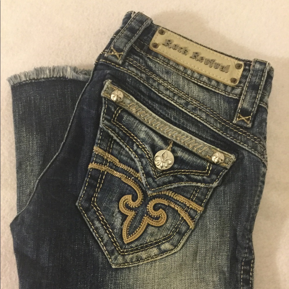 Wms 24 Rock Revival Gwen Straight cut raw hem jean